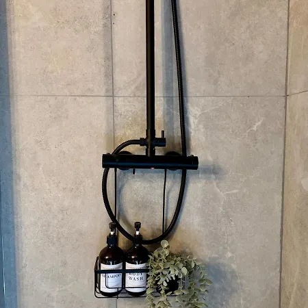 Semesterbostad Garden - The Garage Drahobudice