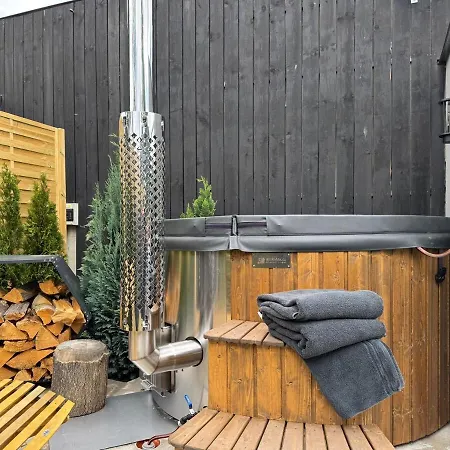 Дом отдыха Garden - The Garage Drahobudice
