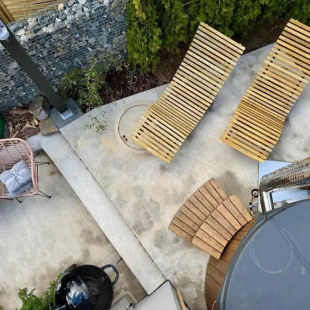 Garden - The Garage Drahobudice