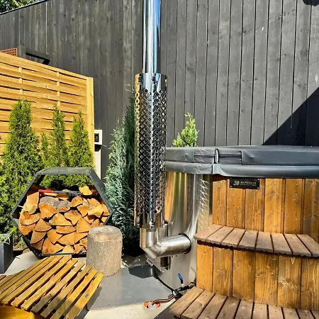 Garden - The Garage *